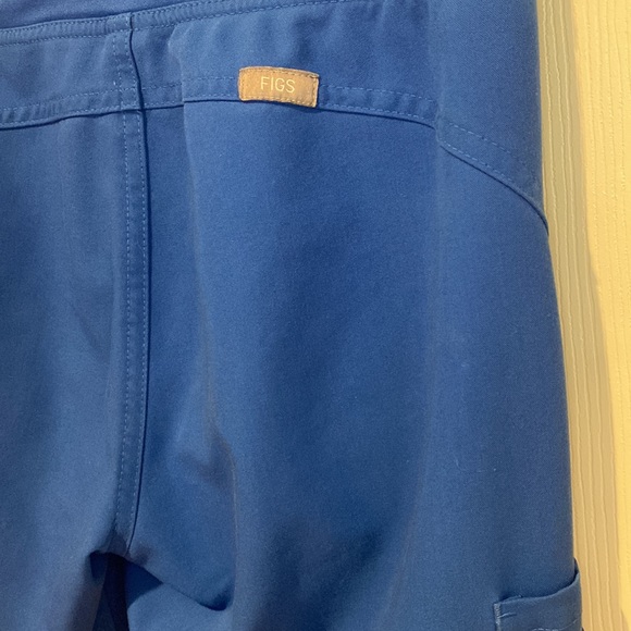 FIGS - Picture 6 of 12